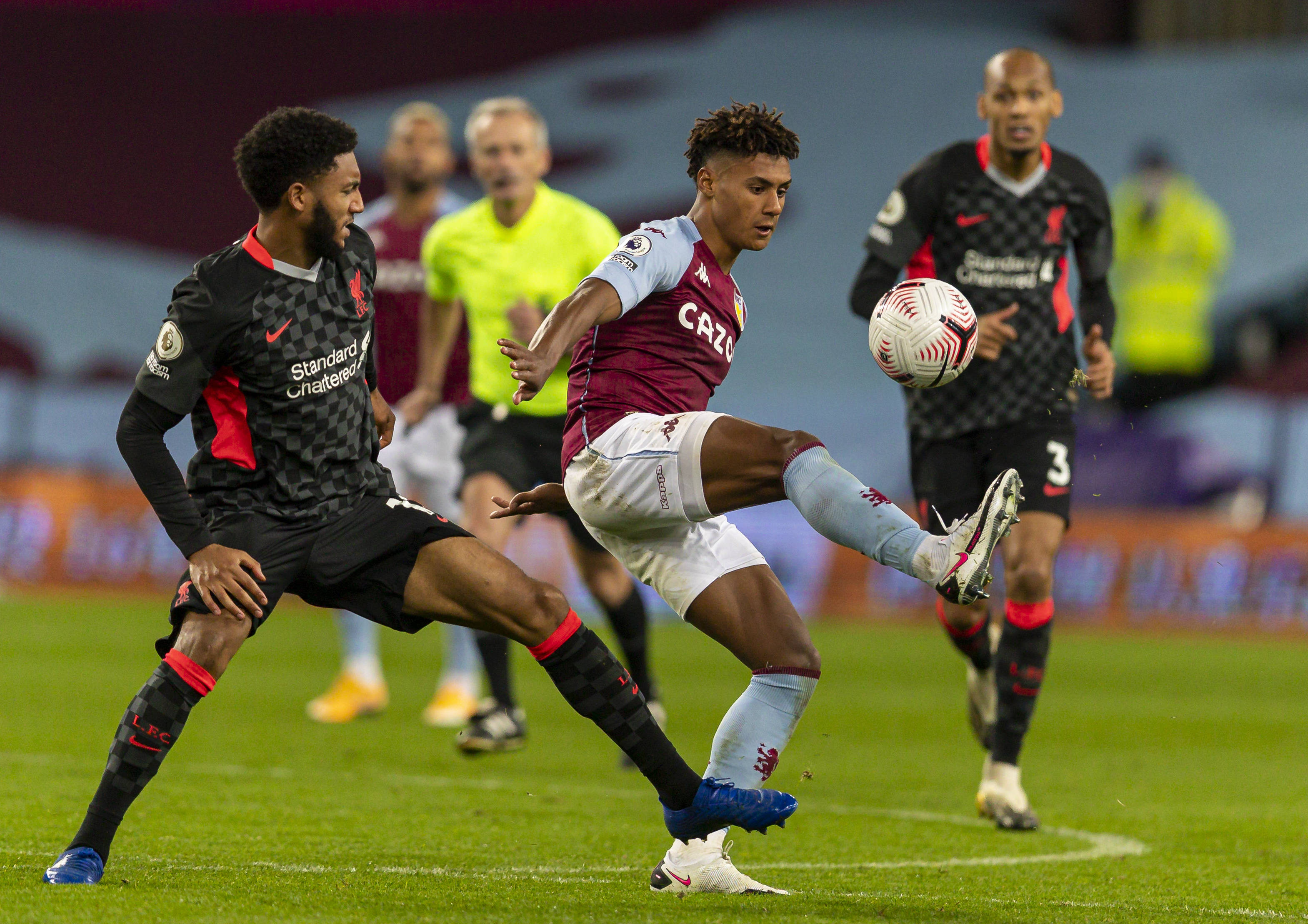 她不仅靠技 她不仅靠技